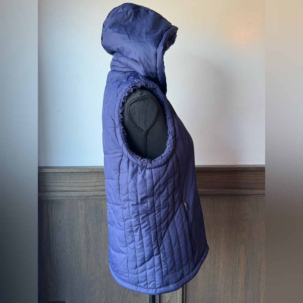 26 International navy Teddy Sherpa lined hooded vest - Picture 4 of 7